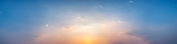 Panorama Cor Vibrante Dramática Com Bela Nuvem Nascer Pôr Sol — Fotografia de Stock