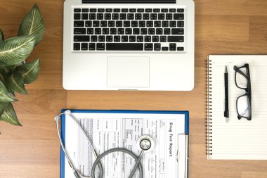 Akşam doktor masası 