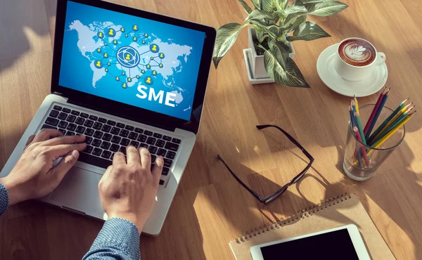 PME ou pequenas e médias empresas — Fotografia de Stock