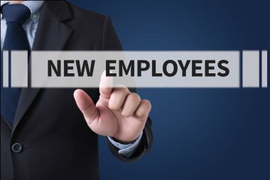 Finansal raporlar ve bir dizüstü bilgisayar, üstten görünüm ile iş yerinde iş ekip eller