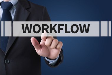 Finansal raporlar ve bir dizüstü bilgisayar, üstten görünüm ile iş yerinde iş ekip eller