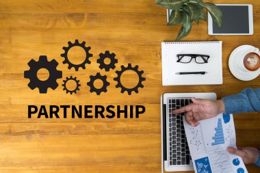 Çark üzerinde ortaklık stratejik ortaklık