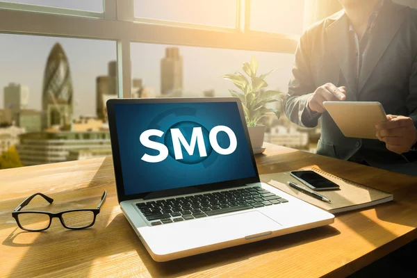 Smo ソーシャル メディア最適化オンライン、Smo - 多色 — ストック写真