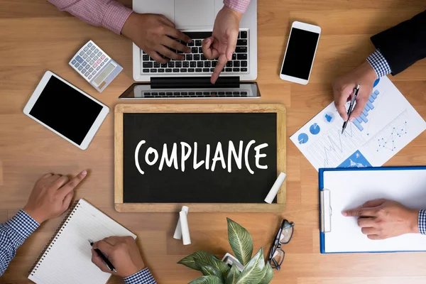 COMPLIANCE REGULATORY COMPLIANCE Business metaphor and technolog — Stock Photo, Image