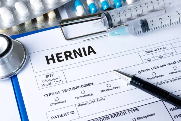 HERNIA Informe médico con composición de medicamentos - Píldoras, I —  Fotos de Stock
