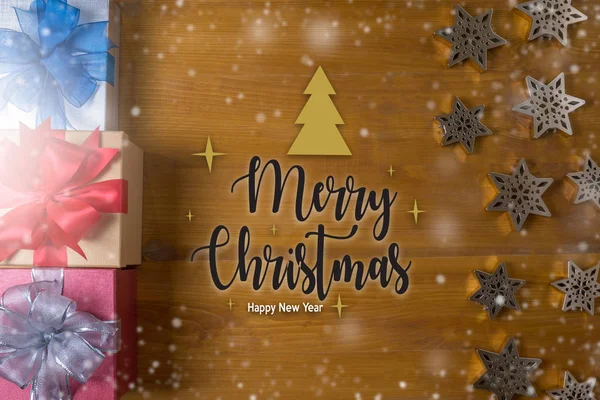 Vak cadeau en klein cadeautje verpakt, presenteert en Kerstmis, man — Stockfoto