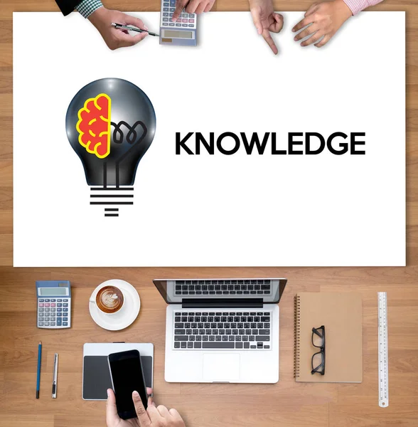 Distance learning online webpage KNOWLEDGE work — Stock Photo, Image