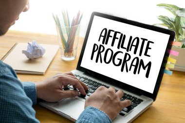 Ortaklık programı düşünceli erkek kişi dijital ortama arıyorsunuz 