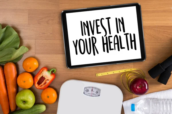 投资于你的健康，健康的生活方式与饮食概念和 — 图库照片