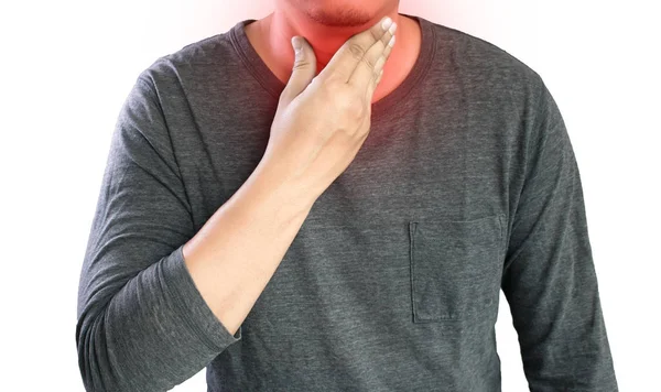 MAN с симптоматическим кислотным рефлюксом, страдает от кислотного рефлюкса в — стоковое фото