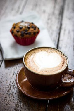 Beyaz fincan kahve vintage ahşap üzerine. Üstten Görünüm, Kupası ahşap t