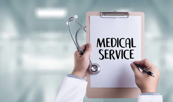 Medyczne usługi opieki zdrowotnej nowoczesny lekarz medyczny koncepcja , — Zdjęcie stockowe