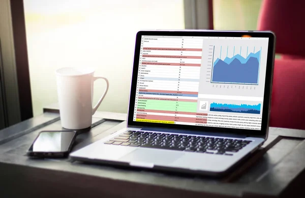 Trabajo duro Análisis de datos Estadísticas Información Negocios Technol — Foto de Stock