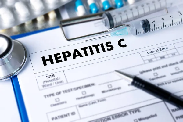 Гепатит С звіт з складом медикаменту медичний — стокове фото