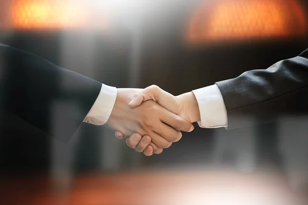 Деловое рукопожатие Встреча деловых партнеров — стоковое фото