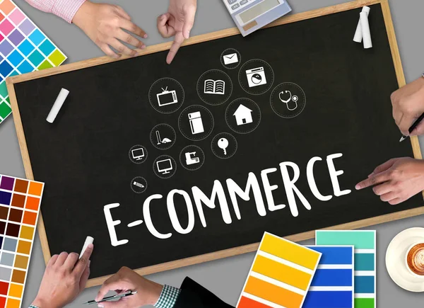 Business people use Technology E-commerce Internet Global Market