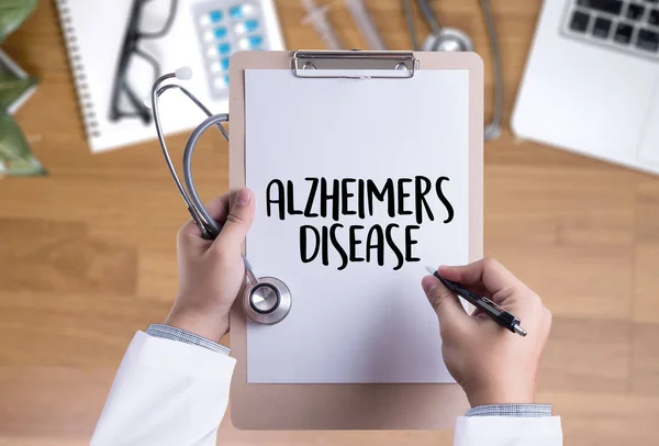 Alzheimer Concepto de Enfermedad Informe Médico con Composición de Medicamentos — Foto de Stock
