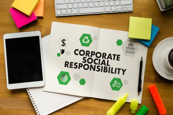 Företagens sociala ansvar ekologi lösning färska lummiga Nat — Stockfoto