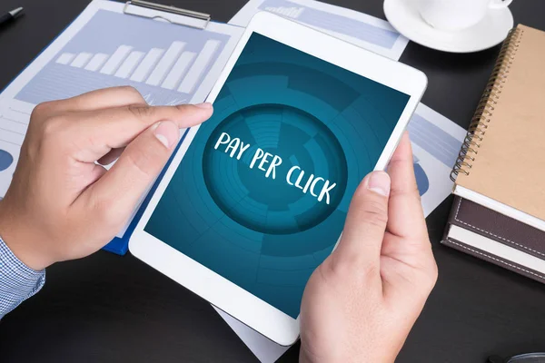 PPC - Concetto Pay Per Click Concetto di lavoro uomo d'affari — Foto Stock