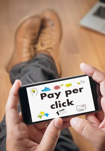 PPC - Pay Per Click koncept Affärsman arbetskoncept — Stockfoto