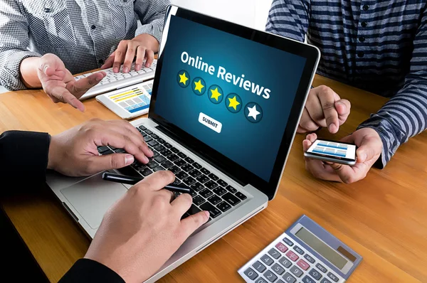 Online Vélemények értékelés ideje felülvizsgálati vizsgálat értékelése — Stock Fotó