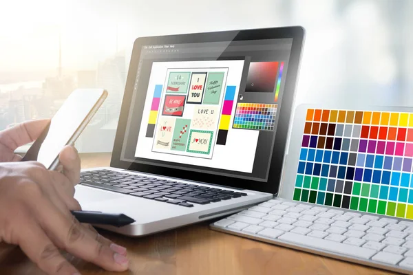 Kreativ Designer Graphic på jobbet. Color swatch prover, Illustr — Stockfoto