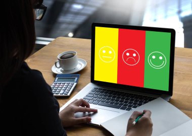 iş erkek ve kadın mutlu memnuniyeti değerlendirme seçin? 