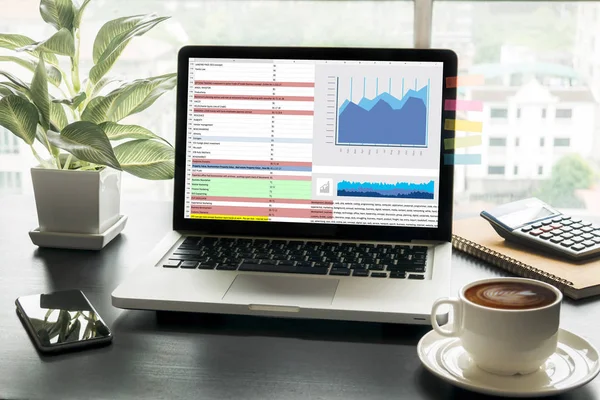 Lavoro duro Dati Analytics Statistiche Informazioni Business Technol — Foto Stock