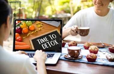 Zaman için Detoks Fitness ve kilo kaybı kavramı