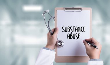 Madde bağımlılığı doktor el çalışma profesyonel doktor
