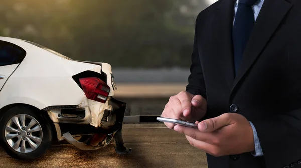 Unfall auf der Straße, beschädigte Autos fotografieren Autounfall — Stockfoto