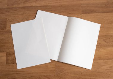Boş katalog ve kitap, dergi, kitap kadar sahte ahşap backgrou