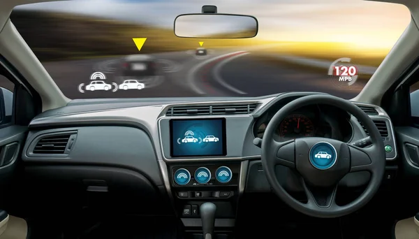 Autonomicznej jazdy samochodem i cyfrowy prędkościomierz technologia obrazu — Zdjęcie stockowe