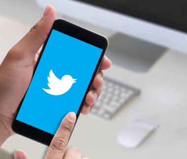 Bangkok, Tayland - 17 Mayıs 2016: Twitter uygulama, logo o