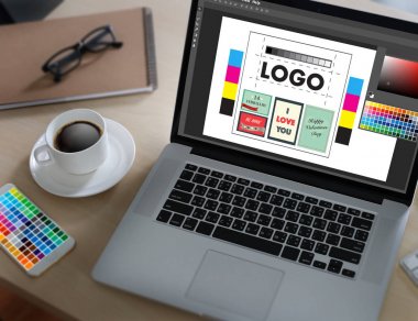 Yaratıcı tasarımcı grafik iş başında. Renk renk örneği örnekleri, Illustr