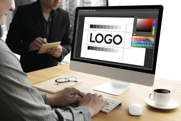 Дизайн креативности работы бренд дизайнер эскиз графический l — стоковое фото