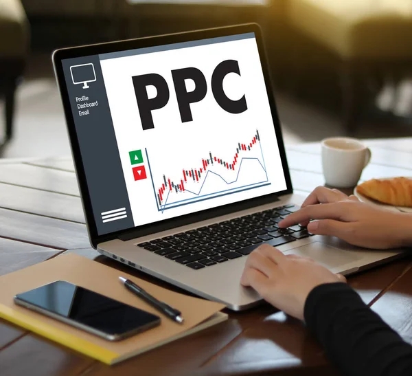 PPC - Concetto Pay Per Click Concetto di lavoro uomo d'affari — Foto Stock