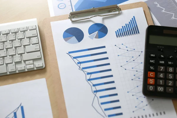 İş raporları ekip çalışması belgeleri mavi tablo raporda gr