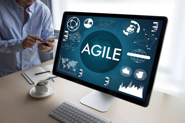 AGILE Agilità Agile Quick Fast Concept uomo d'affari che lavora — Foto Stock