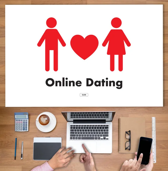Онлайн знайомства матчу любов, чоловік і жінка і серце, Інтернет да — стокове фото