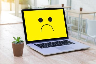 Depresif duygular kavramı, Amort gülen yüz ifade yazdırılmasını