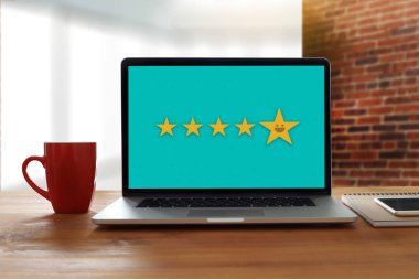 gülen yüz ifade müşteri hizmeti hedef Busine basarak