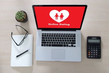  Online Dating Maç adam ve kadın ve bir kalp, Internet Da seviyorum