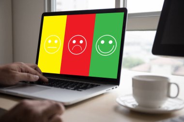 iş erkek ve kadın mutlu memnuniyeti değerlendirme seçin? 