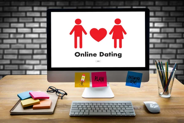 ऑनलाइन डेटिंगचा सामना प्रेम पुरुष आणि स्त्री आणि एक हृदय, इंटरनेट दा — स्टॉक फोटो, इमेज