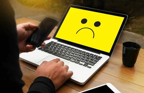 Depresif duygular kavramı, Amort gülen yüz ifade yazdırılmasını