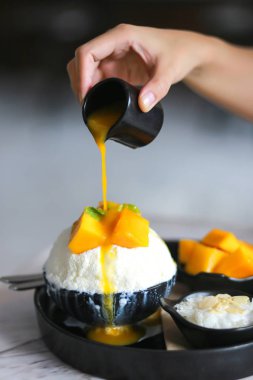 Bingsu mango dondurma lezzetli Kore tatlı dondurulmuş zevk