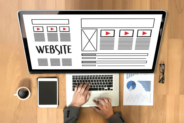 Web sitesi tasarımcısı çalışma düzeni kroki çizim yazılım Media Ww