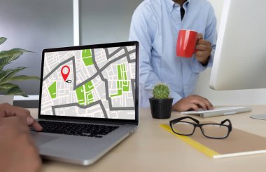 GPS harita yol hedef ağ bağlantısına yer sokak 
