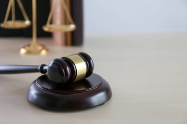 Adalet ve hukuk kavramı ile dijital c çalışma Tokmak, Yargıç